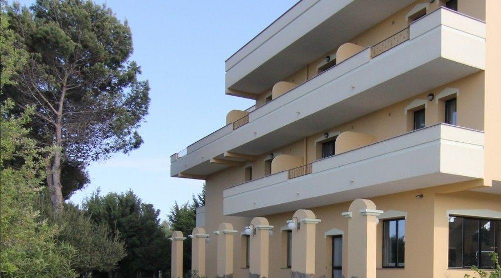 Hotel Cala Dei Pini Порто Пино Екстериор снимка